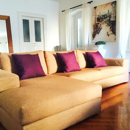 Luxury Serviced In Centre Apartament Split