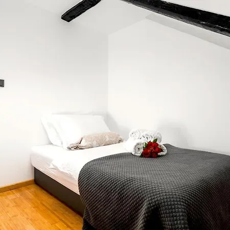 Apartment Luxury Serviced In Centre *