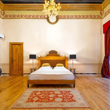 Apartment Luxury Serviced In Centre Split