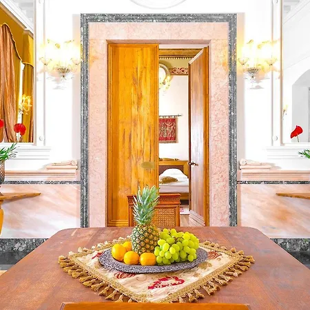 Luxury Serviced In Centre Apartmán Split